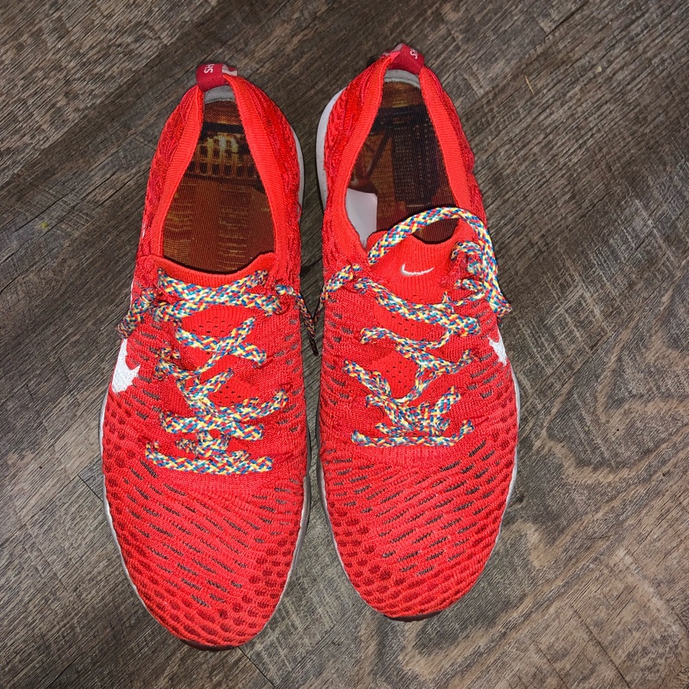 Women’s 10 Nike flyknit zoom x shanghai